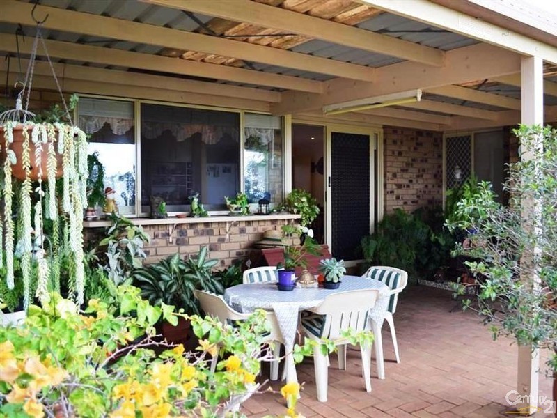 3 Rehbein Avenue, Qunaba QLD 4670