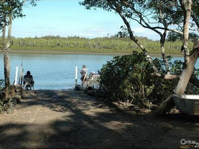 12 Helmore Street, Miara QLD 4673