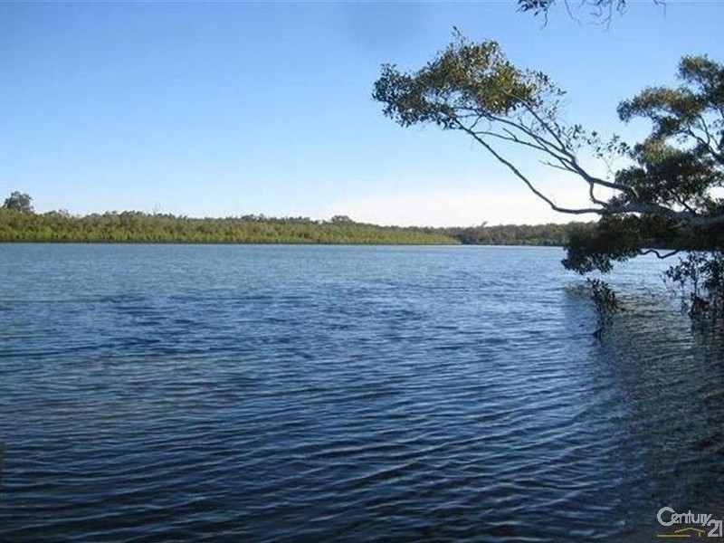 12 Helmore Street, Miara QLD 4673