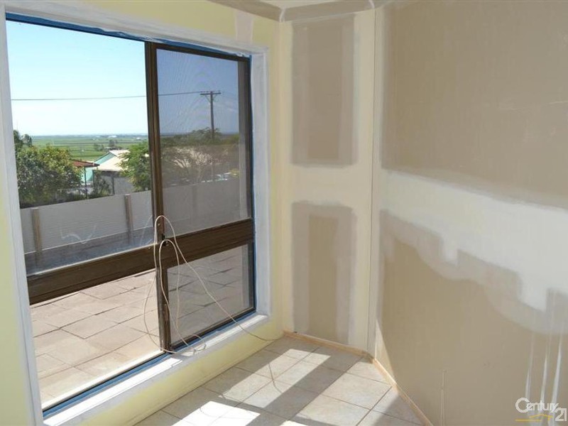 28 Linden Crescent, Qunaba QLD 4670