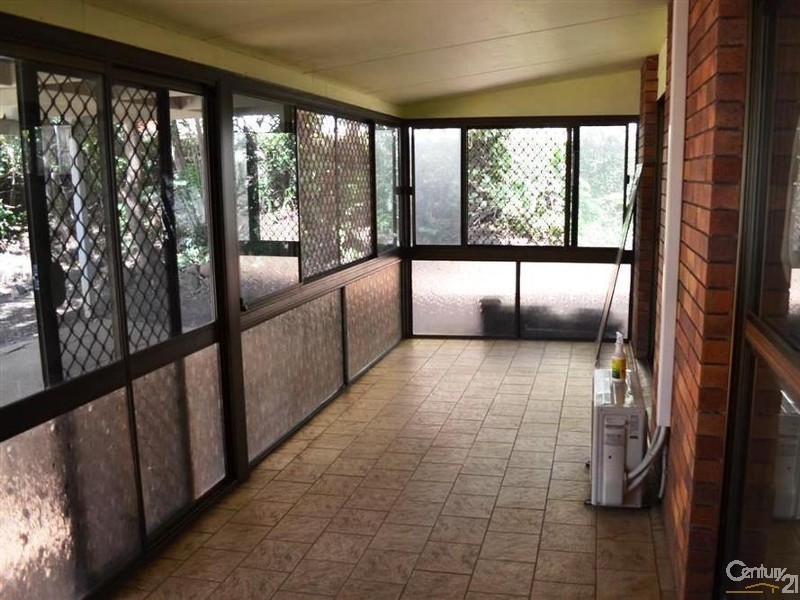 28 Linden Crescent, Qunaba QLD 4670