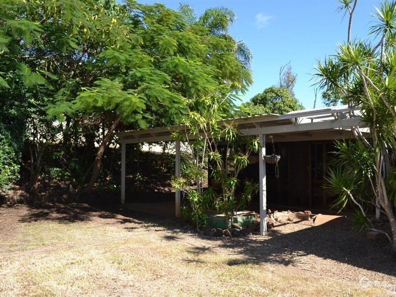 28 Linden Crescent, Qunaba QLD 4670