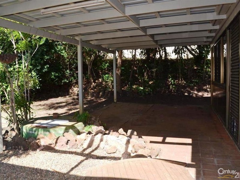 28 Linden Crescent, Qunaba QLD 4670