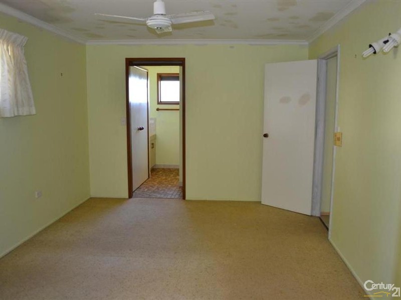 28 Linden Crescent, Qunaba QLD 4670