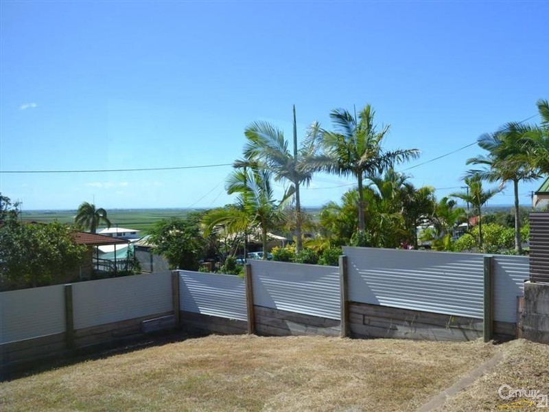 28 Linden Crescent, Qunaba QLD 4670