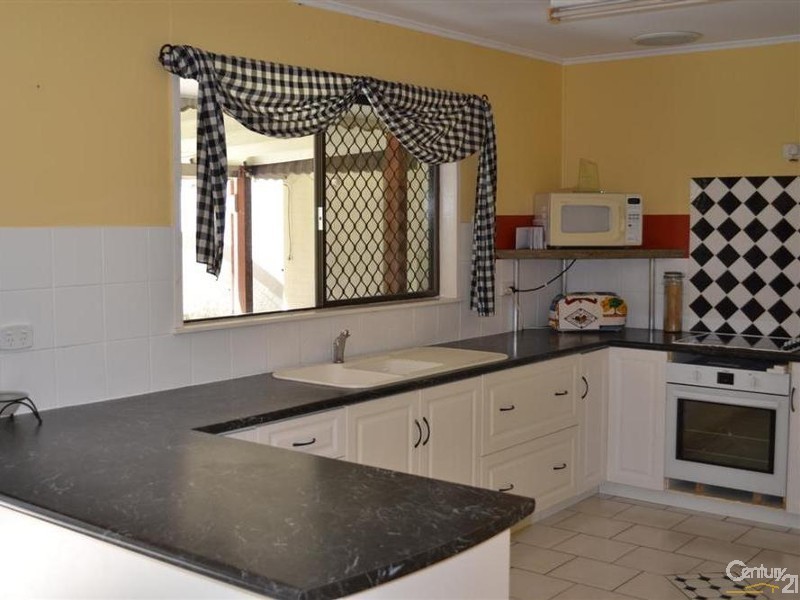 26 Bocks Road, Branyan QLD 4670