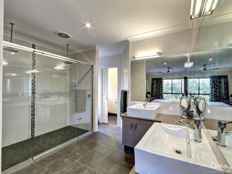 3 Whitesails Court, Innes Park QLD 4670