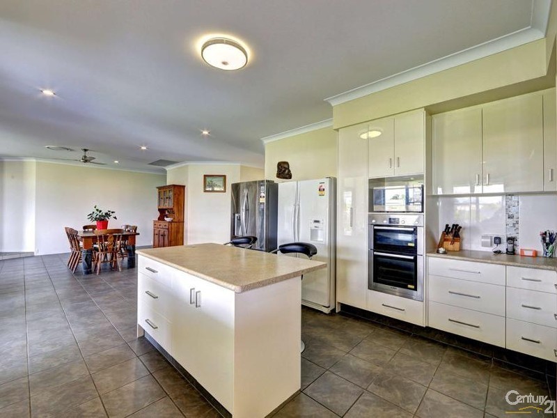 3 Whitesails Court, Innes Park QLD 4670