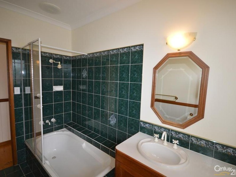 49 Daveys Drive, Branyan QLD 4670