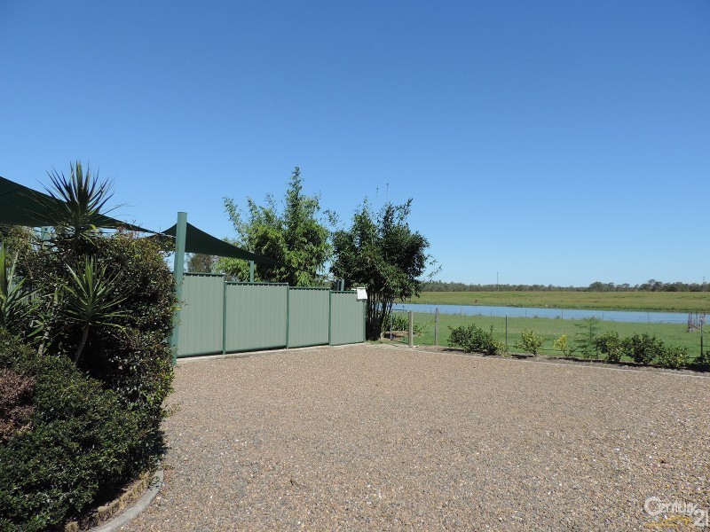 49 Daveys Drive, Branyan QLD 4670