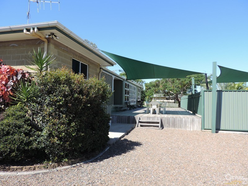 49 Daveys Drive, Branyan QLD 4670