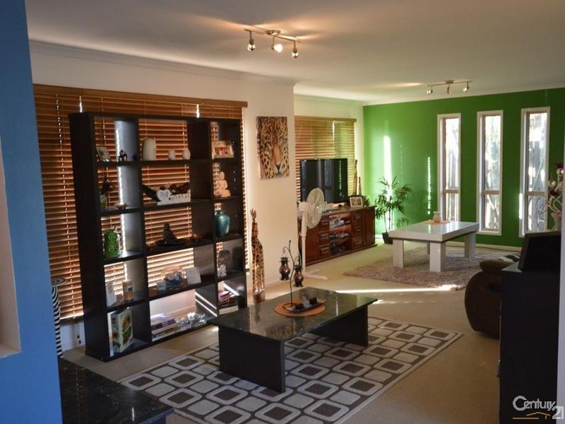 18 The Strand East, Thabeban QLD 4670