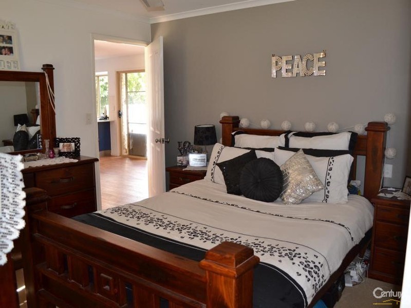 18 The Strand East, Thabeban QLD 4670