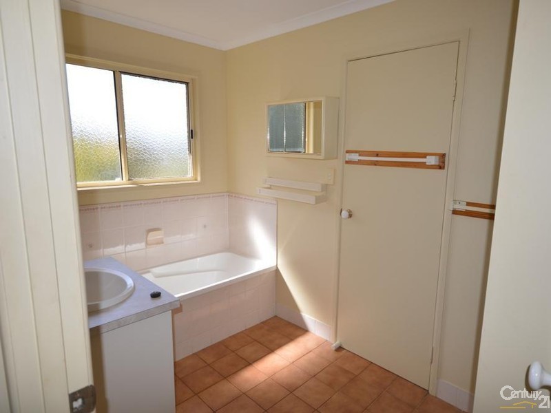 21 Duffy Street, Burnett Heads QLD 4670