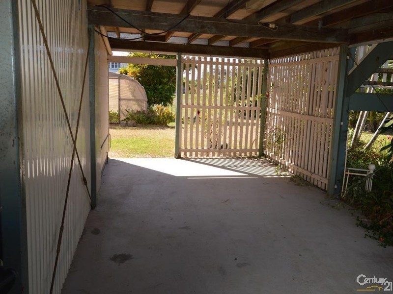 21 Duffy Street, Burnett Heads QLD 4670