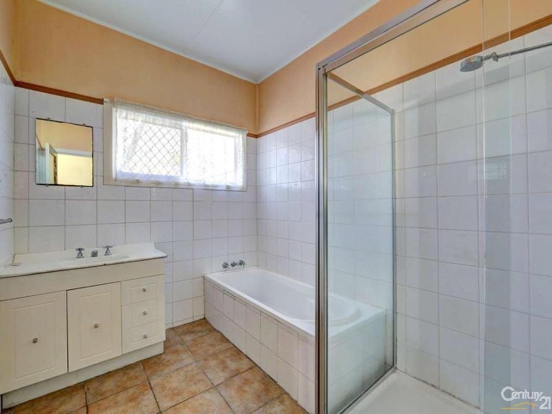 49 Montgomery Street, Svensson Heights QLD 4670