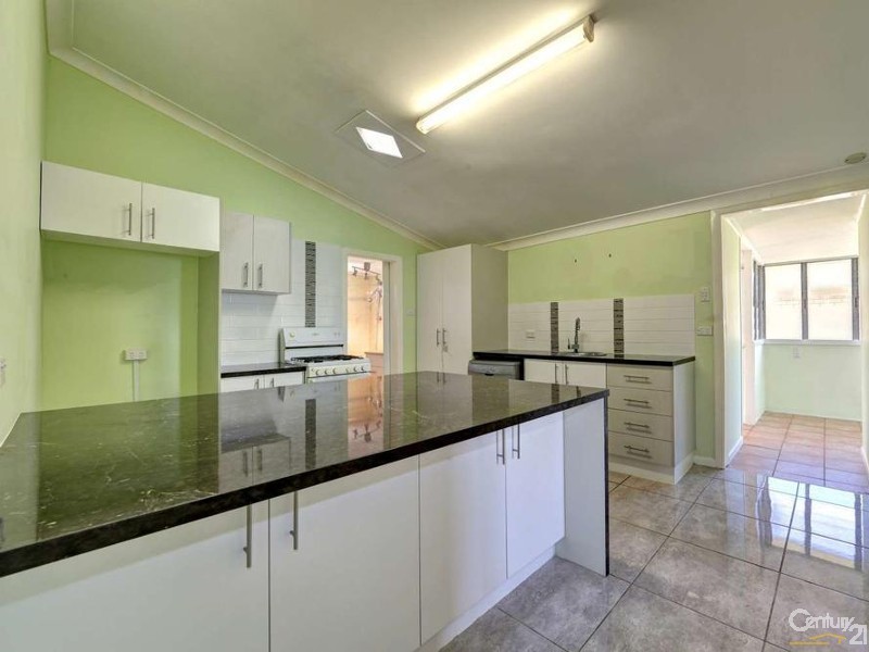 46 Water Street, Walkervale QLD 4670