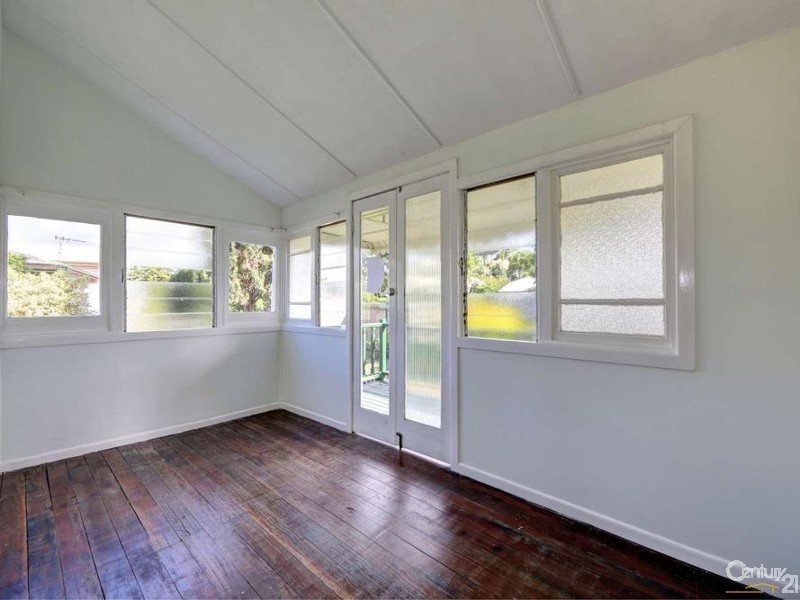 46 Water Street, Walkervale QLD 4670