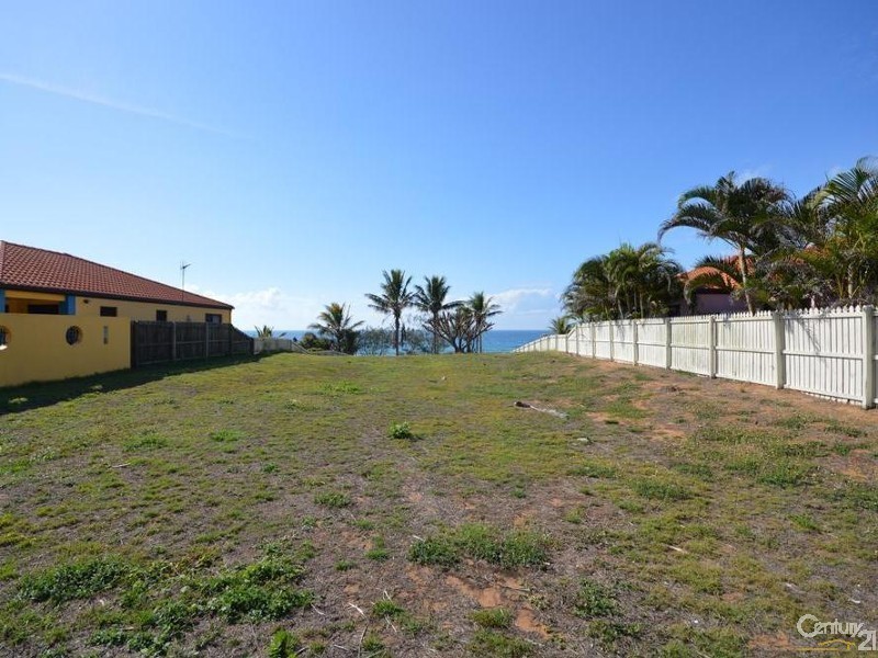 32  Pebble Beach Drive, Coral Cove QLD 4670