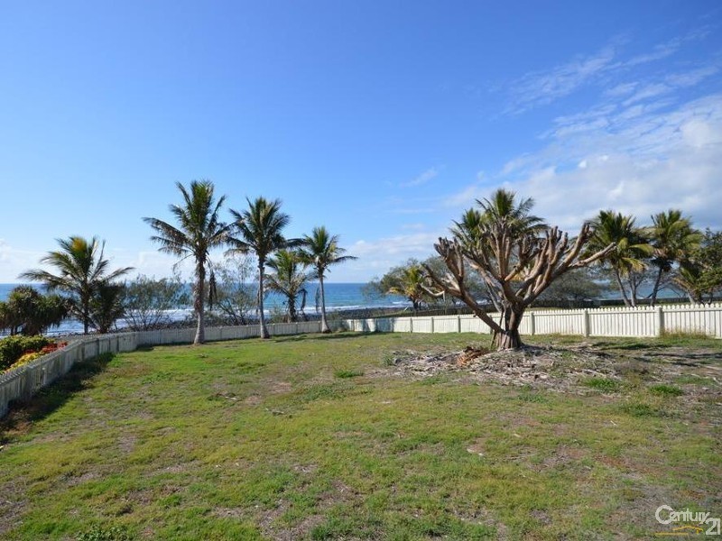 32  Pebble Beach Drive, Coral Cove QLD 4670