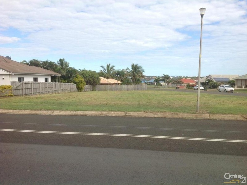 109 Barolin Esplanade, Coral Cove QLD 4670