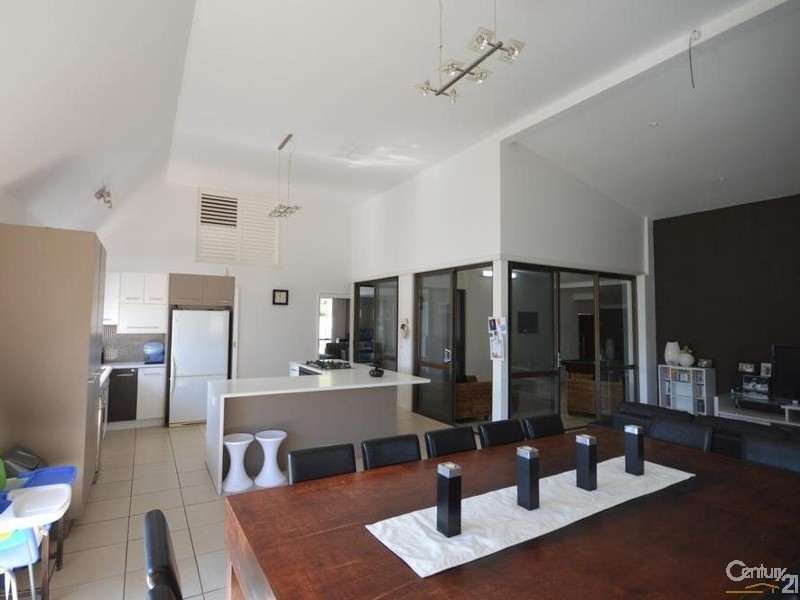 9 Crane Street, Kepnock QLD 4670