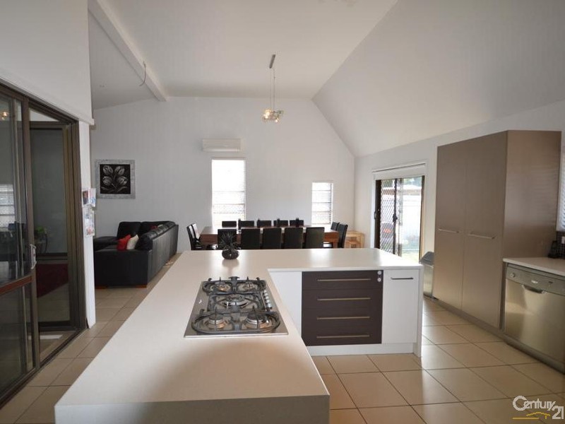 9 Crane Street, Kepnock QLD 4670