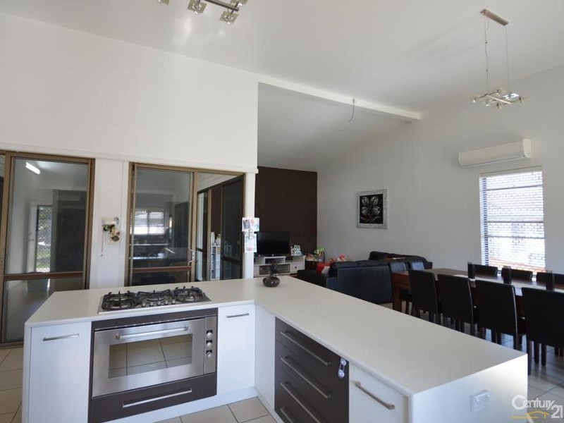 9 Crane Street, Kepnock QLD 4670