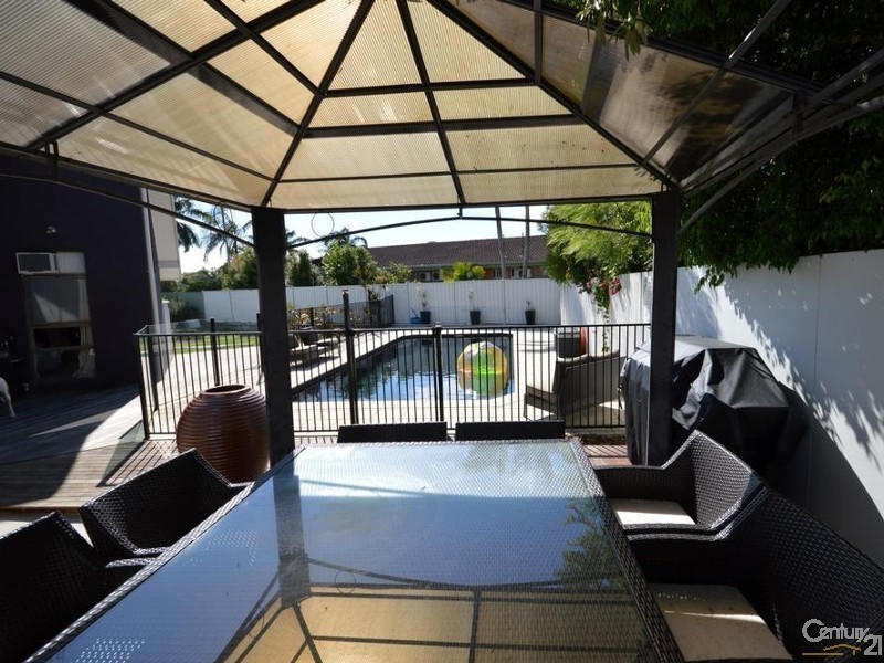 9 Crane Street, Kepnock QLD 4670