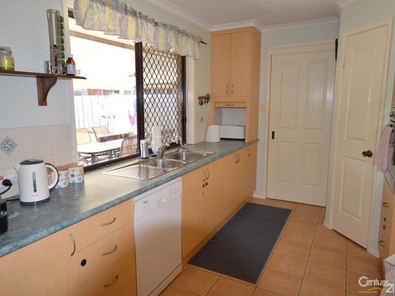 25 Maike Street, Kalkie QLD 4670