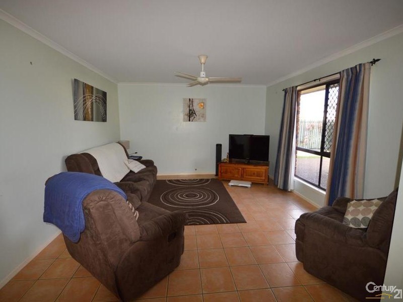 25 Maike Street, Kalkie QLD 4670