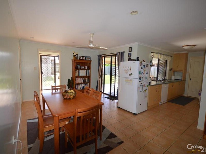 25 Maike Street, Kalkie QLD 4670