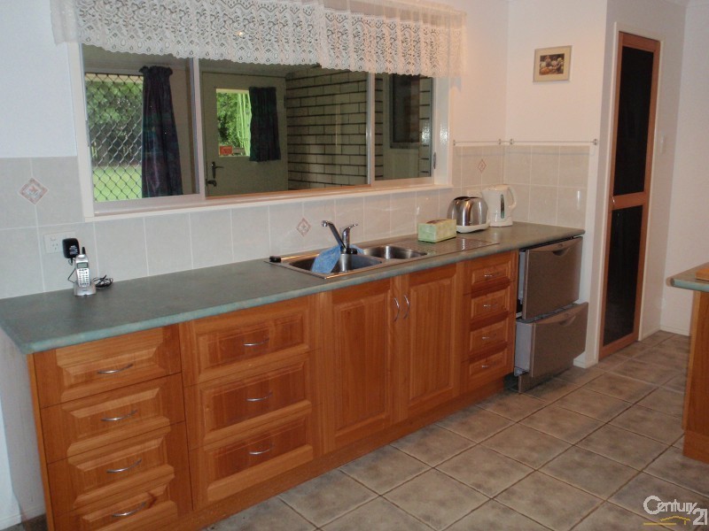 48 The Esplanade, Elliott Heads QLD 4670
