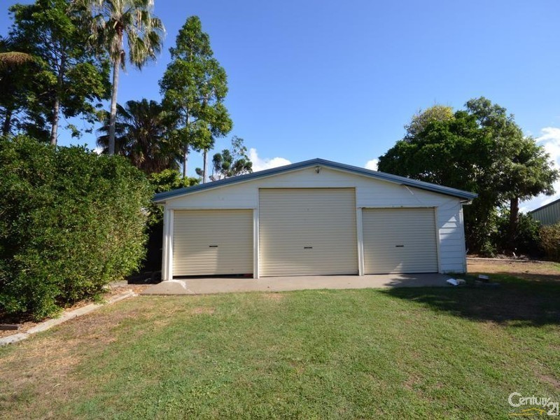 48 The Esplanade, Elliott Heads QLD 4670