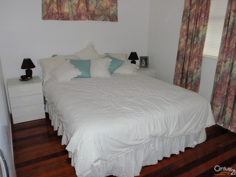 48 The Esplanade, Elliott Heads QLD 4670