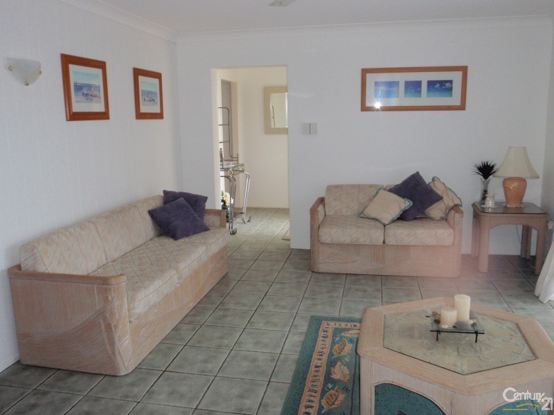 48 The Esplanade, Elliott Heads QLD 4670