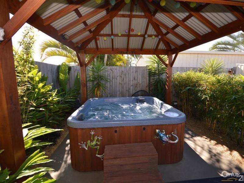 27 Shaw Street, Norville QLD 4670