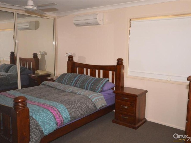 8 Regent Street, Avoca QLD 4670