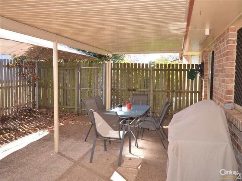 8 Regent Street, Avoca QLD 4670