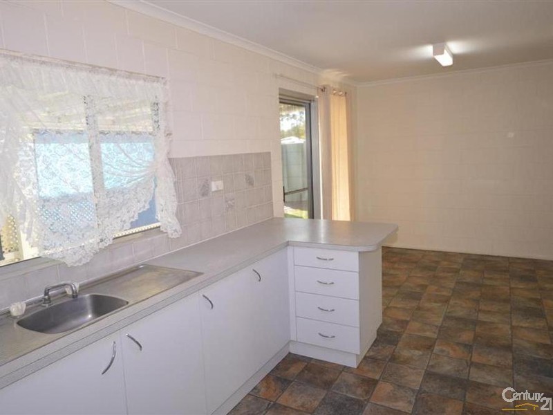 10 Bush Road, Branyan QLD 4670