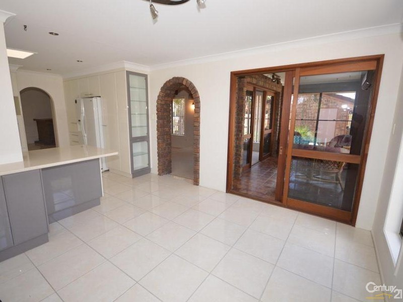 5 Murphy Court, Avenell Heights QLD 4670