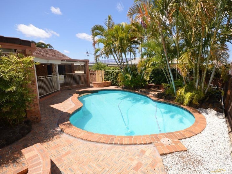 5 Murphy Court, Avenell Heights QLD 4670