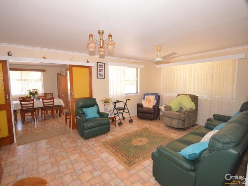 48 St Johns Road, Windermere QLD 4670