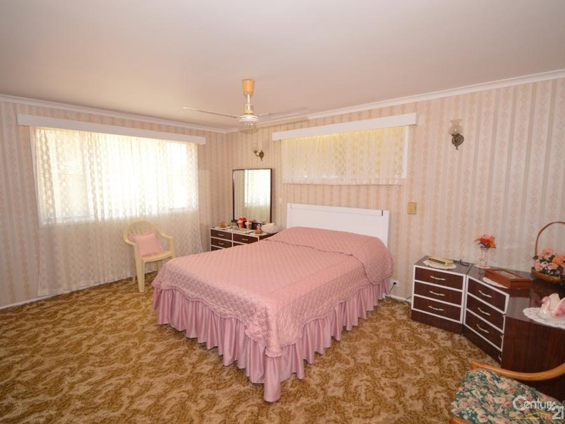 48 St Johns Road, Windermere QLD 4670