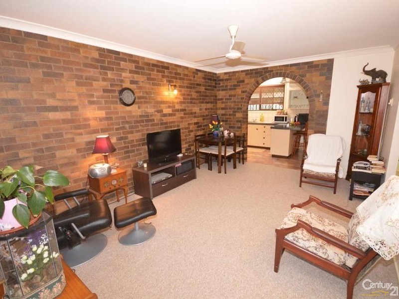 4/9 Avenell Street, Avenell Heights QLD 4670