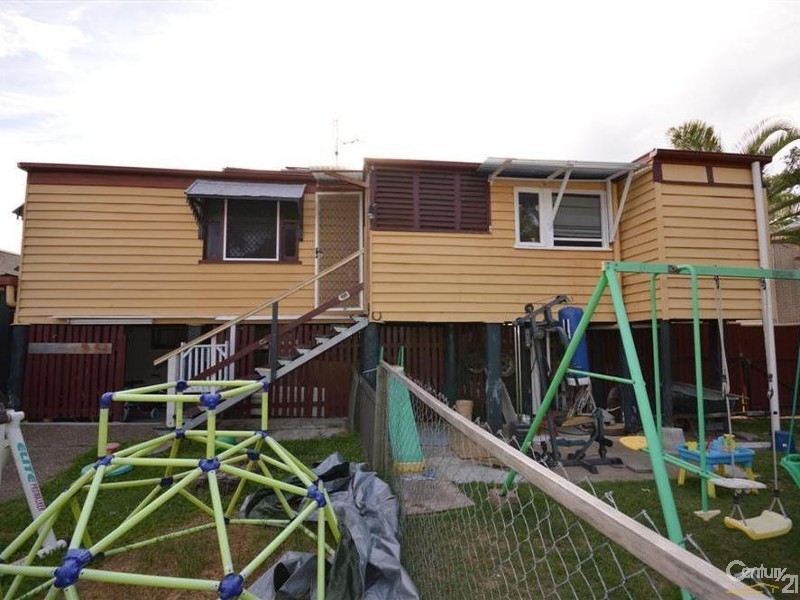 16 Griffith Street, Bundaberg South QLD 4670