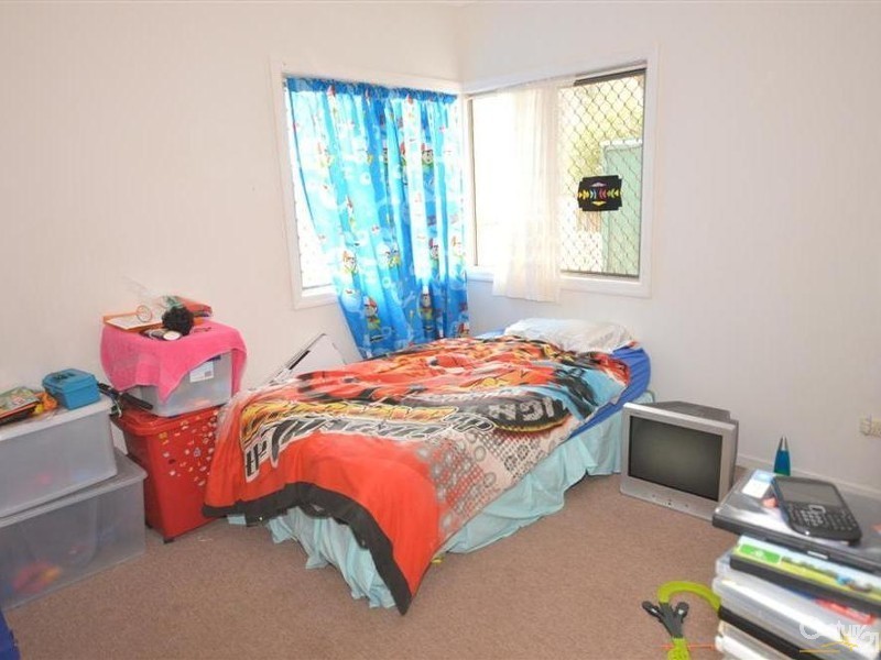 17 Dunn Road, Avenell Heights QLD 4670