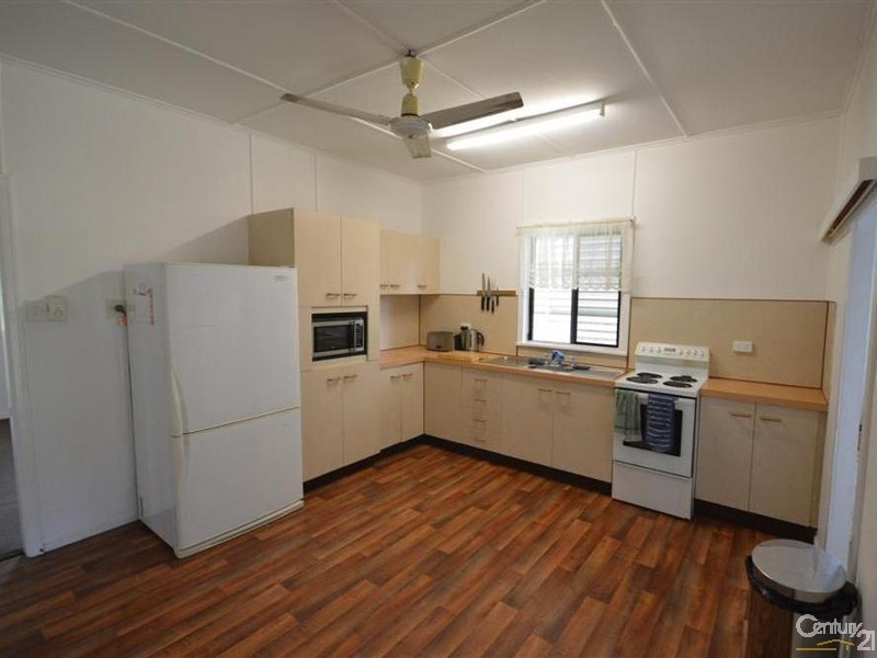 18 Alamein Street, Svensson Heights QLD 4670