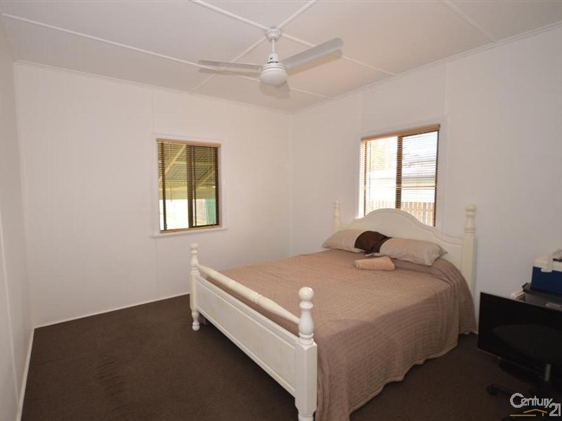 18 Alamein Street, Svensson Heights QLD 4670