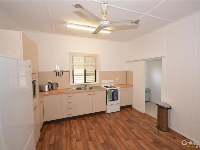 18 Alamein Street, Svensson Heights QLD 4670